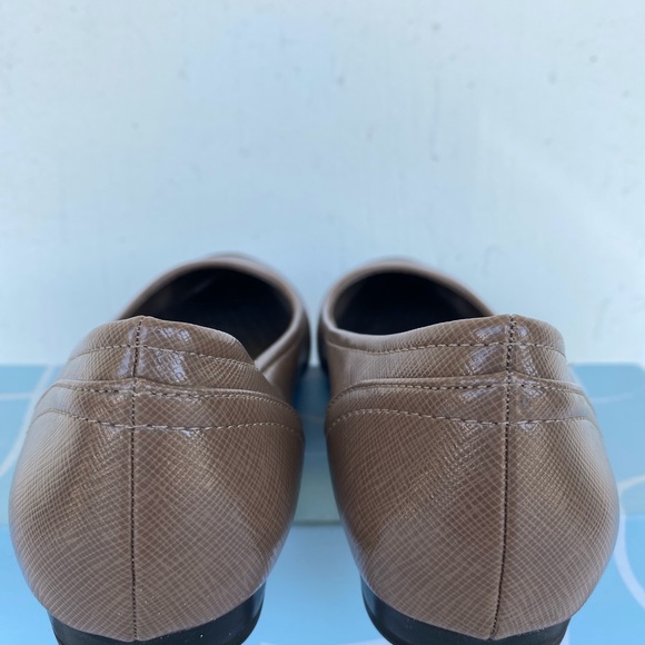 LIFE STRIDE Pointed Flats - 6.5 WIDE - Picture 4 of 8